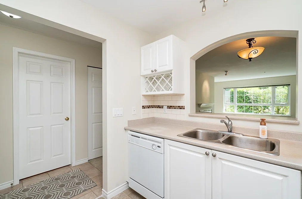 137 2980 PRINCESS CRESCENT, Coquitlam BC V3B 7R4, Coquitlam BC — Residential for Sale — Photo 4 of 38