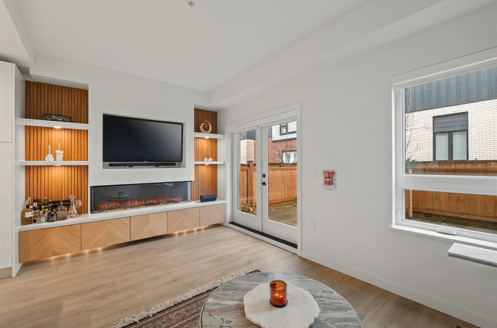 137 535 E 2ND STREET, North Vancouver BC V7L 1E1, North Vancouver BC — Residential for Sale - Photo 4