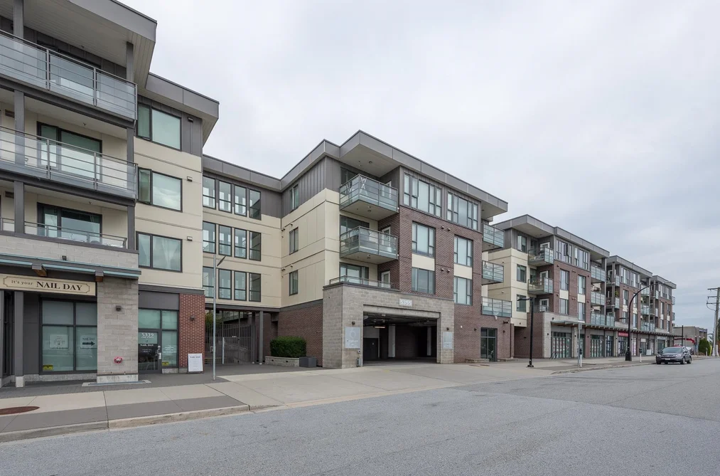 Condo for sale at 137 5355 Lane Street Burnaby British Columbia - MLS: R3163456