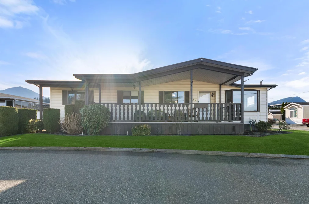 Manufactured Home for sale at 137 6338 Vedder Road Chilliwack British Columbia - MLS: R3164743