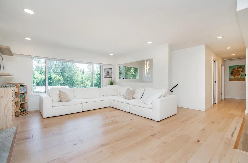 137 COLLEGE PARK WAY, Port Moody, BC — Residential for Sale — Photo 3 of 40
