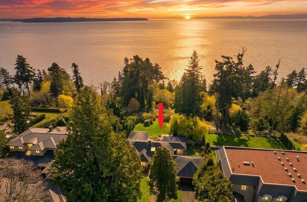 House for sale at 13706 Marine Drive White Rock British Columbia - MLS: R3112950