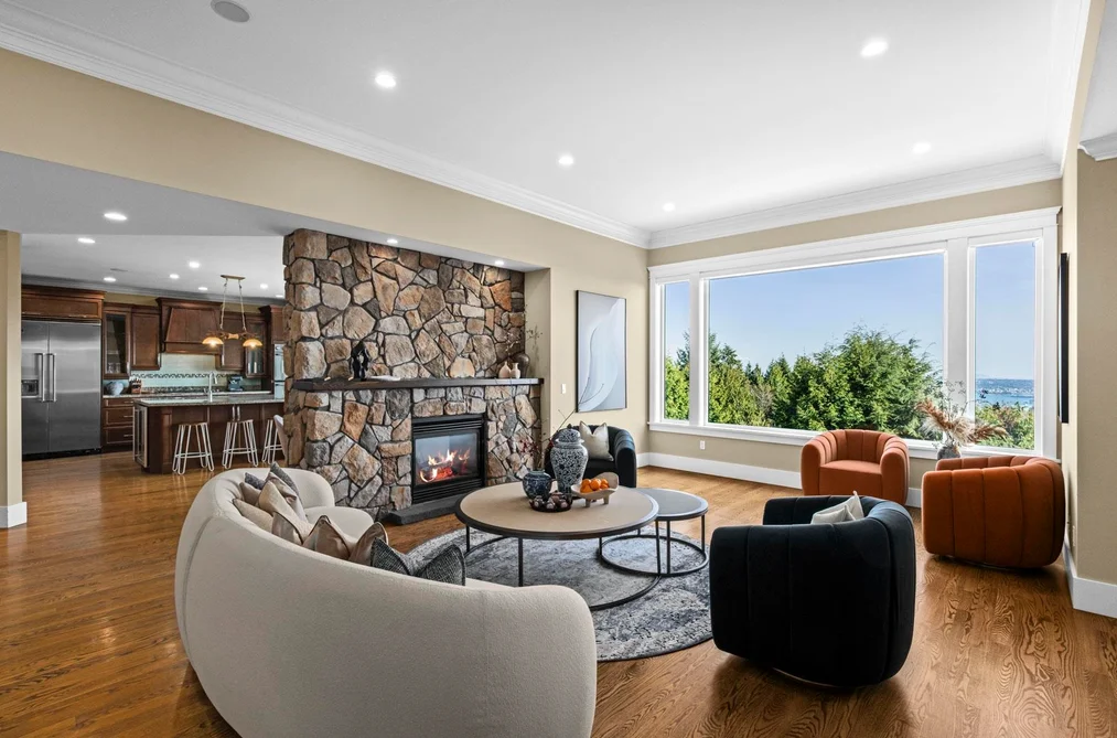 1371 BURNSIDE ROAD, West Vancouver BC V7S 2P6, West Vancouver BC — Residential for Sale - Photo 4