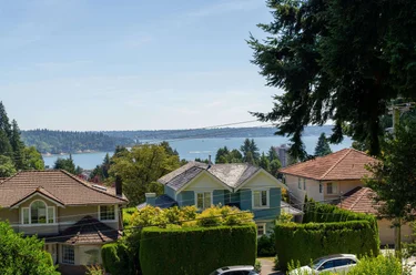 1371 Mathers Ave, West Vancouver, BC - MLS: R3023238