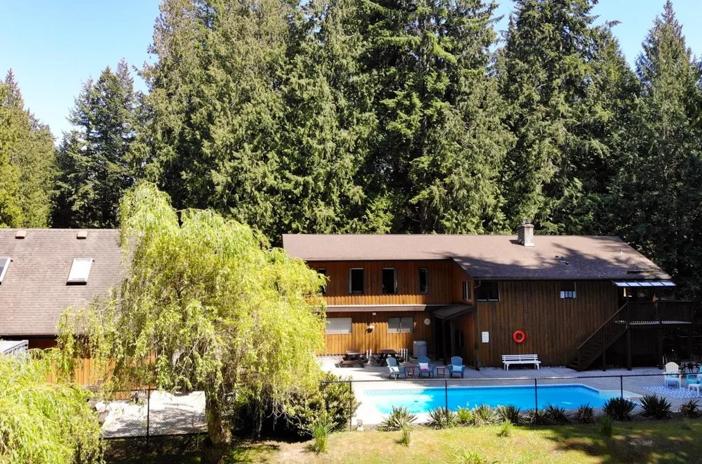House for sale at 1371 Sunshine Coast Highway Gibsons British Columbia - MLS: R3096849