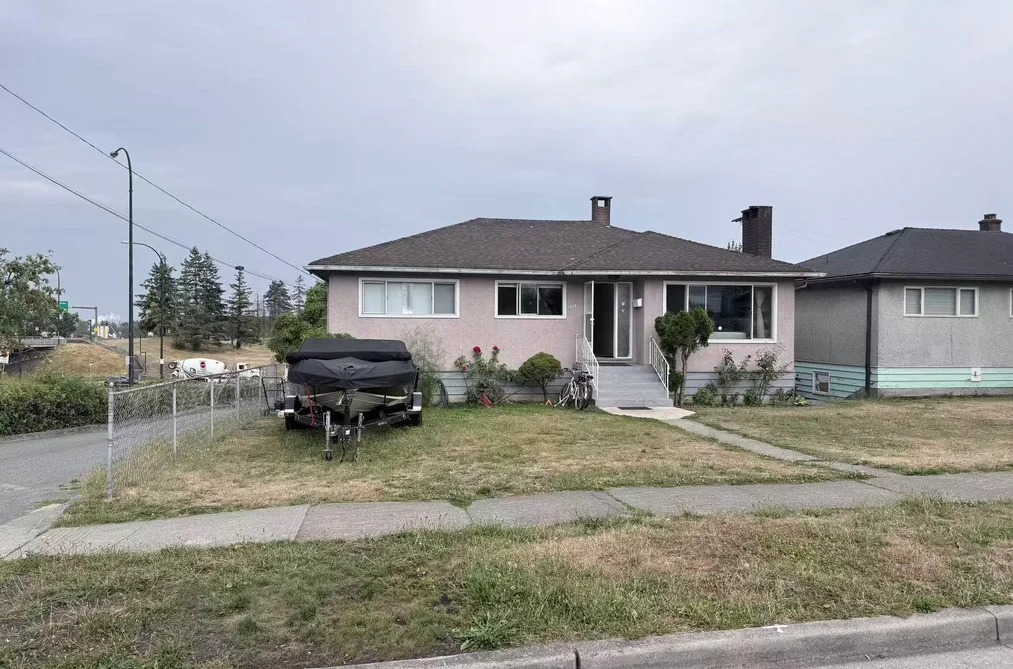 House for sale at 1372 E 64th Avenue Vancouver British Columbia - MLS: R3149791