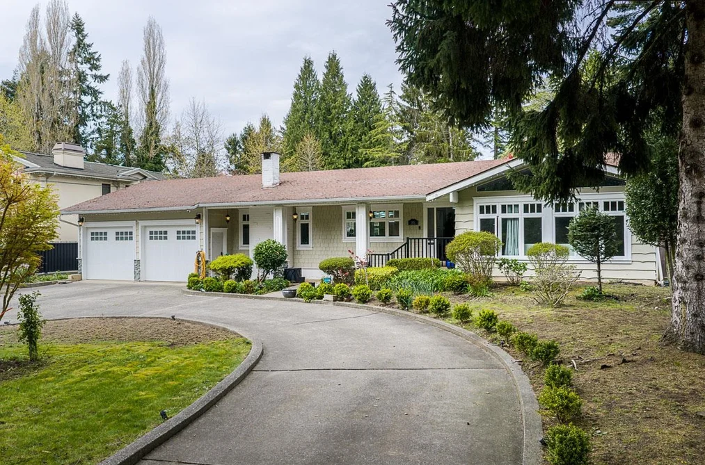13721 MARINE DRIVE, White Rock BC V4B 1A3, White Rock BC — Residential for Sale - Photo 2