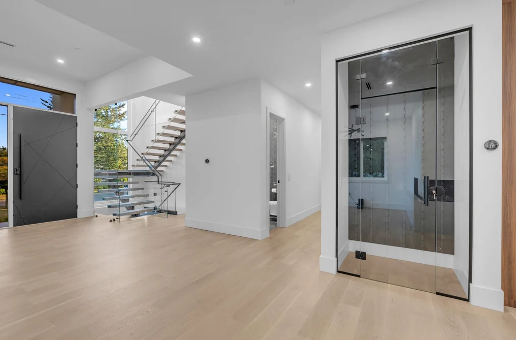 13735 Blackburn Avenue, White Rock, BC - MLS: R3150653 - Photo 21 13735 Blackburn Avenue, White Rock, BC - MLS: R3150653 - Photo 21