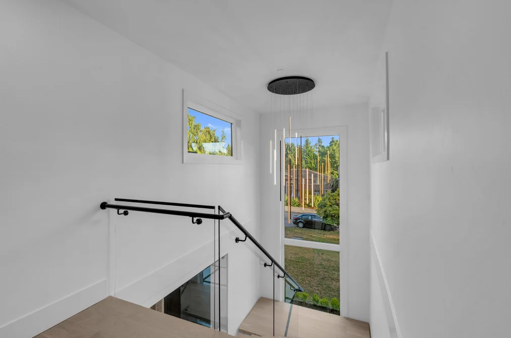 13735 Blackburn Avenue, White Rock, BC - MLS: R3150653 - Photo 26 13735 Blackburn Avenue, White Rock, BC - MLS: R3150653 - Photo 26