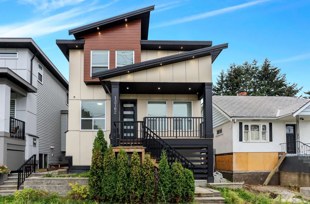 House for sale at 13762 112 Avenue Surrey British Columbia - MLS: R3101877