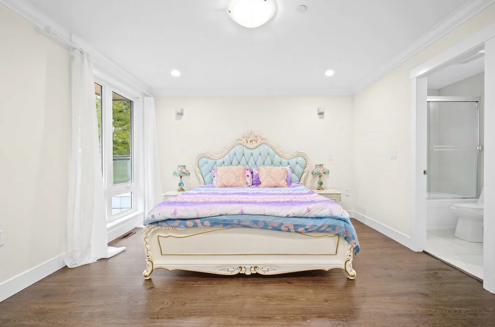 13766 North Bluff Road, White Rock, BC - House for Sale - Photo 12 of 35 13766 North Bluff Road, White Rock, BC - House for Sale - Photo 12 of 35