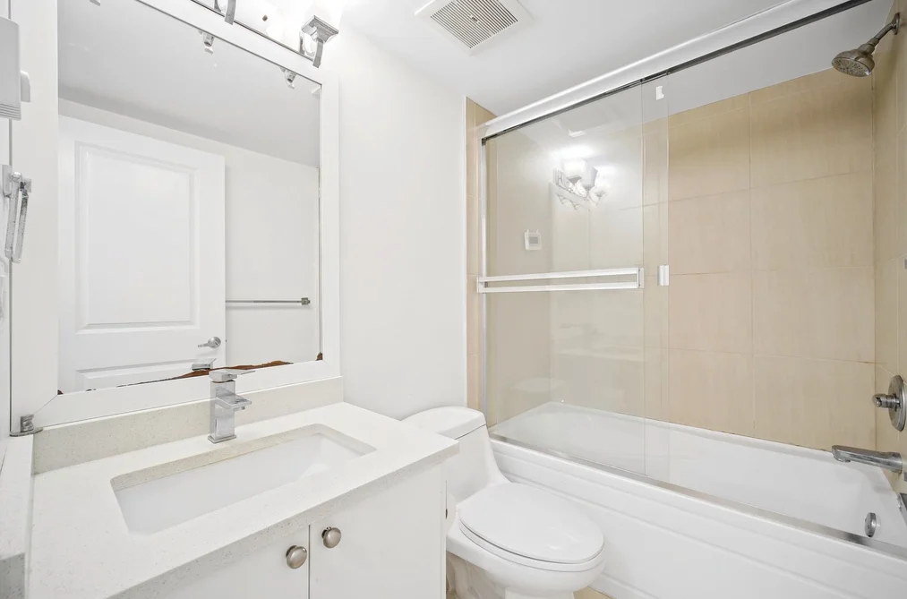 13766 North Bluff Road, White Rock, BC - House for Sale - Photo 26 of 35 13766 North Bluff Road, White Rock, BC - House for Sale - Photo 26 of 35