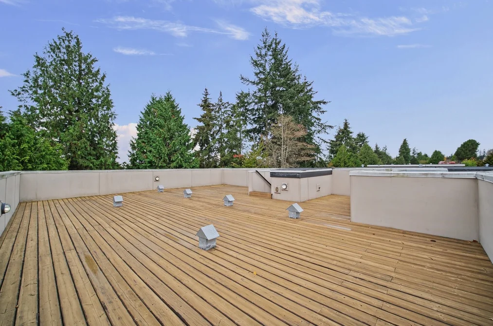 13766 North Bluff Road, White Rock, BC - House for Sale - Photo 29 of 35 13766 North Bluff Road, White Rock, BC - House for Sale - Photo 29 of 35