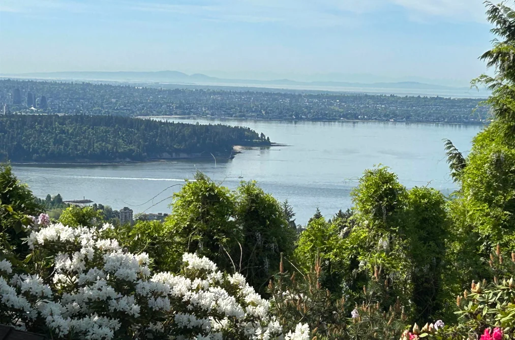 House for sale at 1378 Chartwell Drive West Vancouver British Columbia - MLS: R3126348