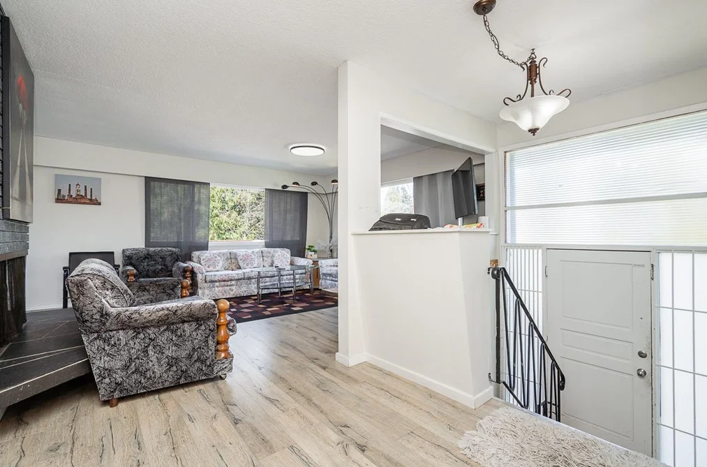 13782 HARPER ROAD, Surrey BC V3R 5L6, Surrey BC — Residential for Sale - Photo 4