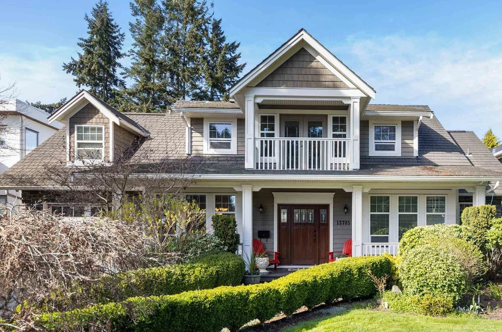 House for sale at 13785 Marine Drive White Rock British Columbia - MLS: R3104370