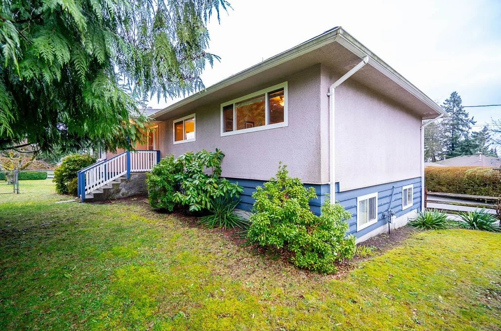 13789 BENTLEY ROAD, Surrey BC V3R 5C5, Surrey BC — Residential for Sale - Photo 2