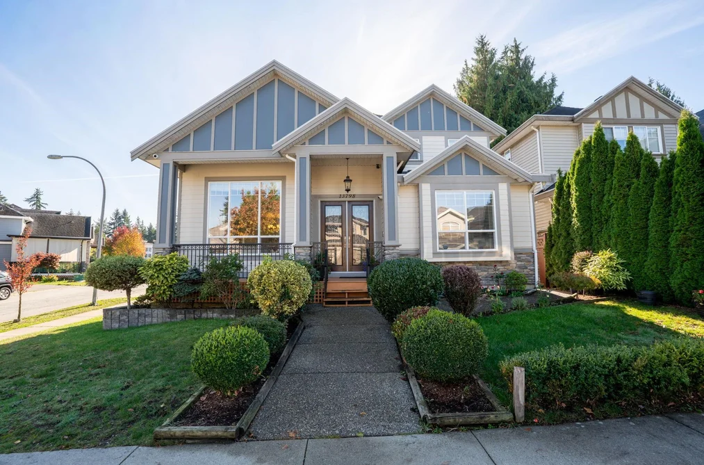 13798 58a Ave, Surrey, BC - MLS: R3176371