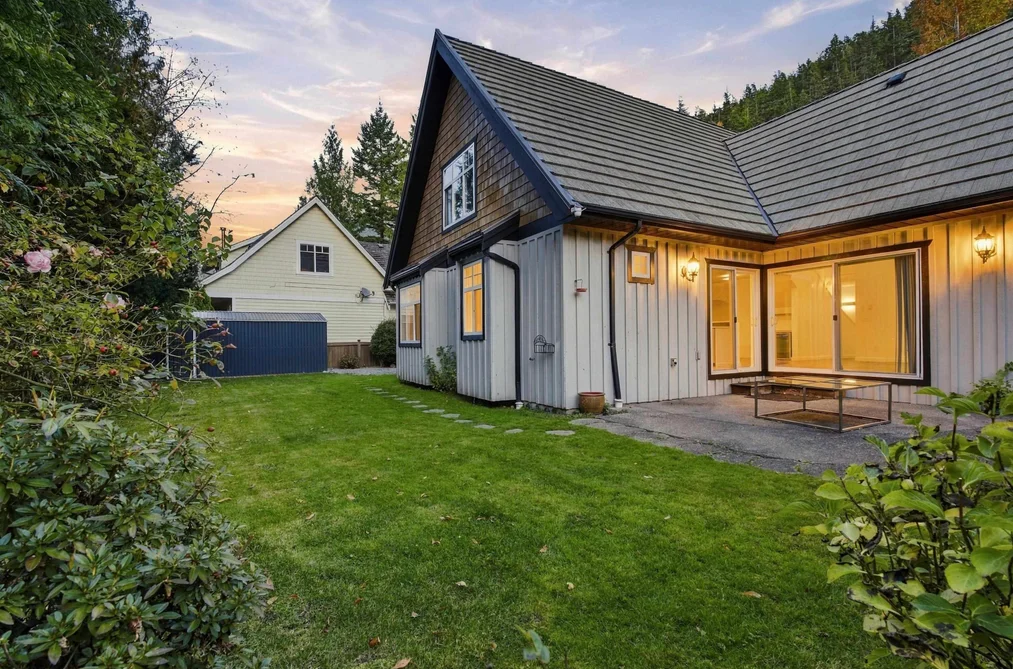 138 Stonegate Drive, West Vancouver, BC - MLS: R3179591 - Photo 33 138 Stonegate Drive, West Vancouver, BC - MLS: R3179591 - Photo 33