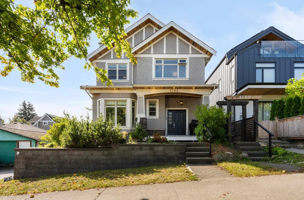 Half Duplex for sale at 1382 E 17th Avenue Vancouver British Columbia - MLS: R3165262