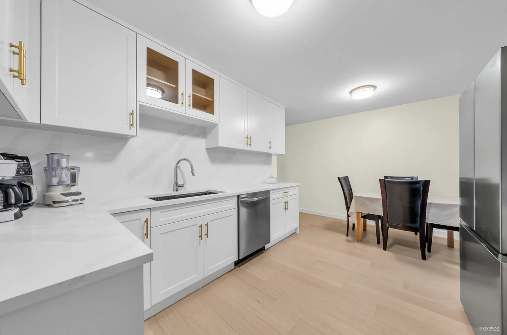 1382 SUTHERLAND AVENUE, Port Coquitlam BC V3B 7G7, Port Coquitlam BC — Residential for Sale - Photo 4