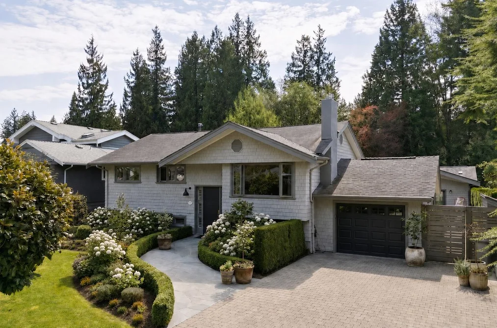 House for sale at 1383 W 23rd Street North Vancouver British Columbia - MLS: R3110684