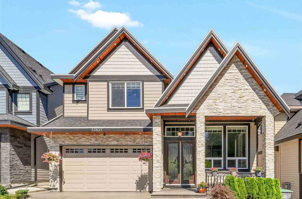 House for sale at 13837 60a Avenue Surrey British Columbia - MLS: R3050393