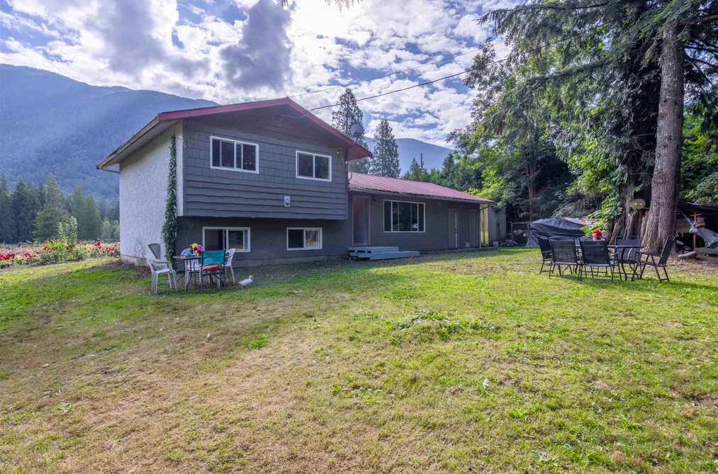 13842 SPRATT ROAD, Mission BC V2V 4J1, Mission BC — Residential for Sale - Photo 3