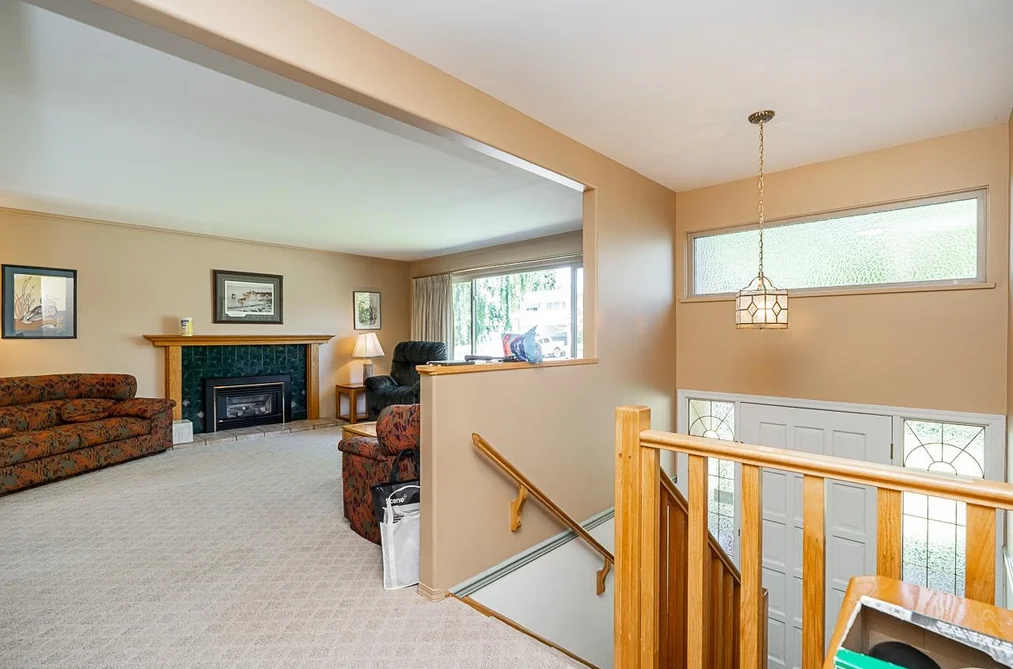 13852 Malabar Avenue, White Rock, BC - MLS: R3144380 - Photo 3 13852 Malabar Avenue, White Rock, BC - MLS: R3144380 - Photo 3