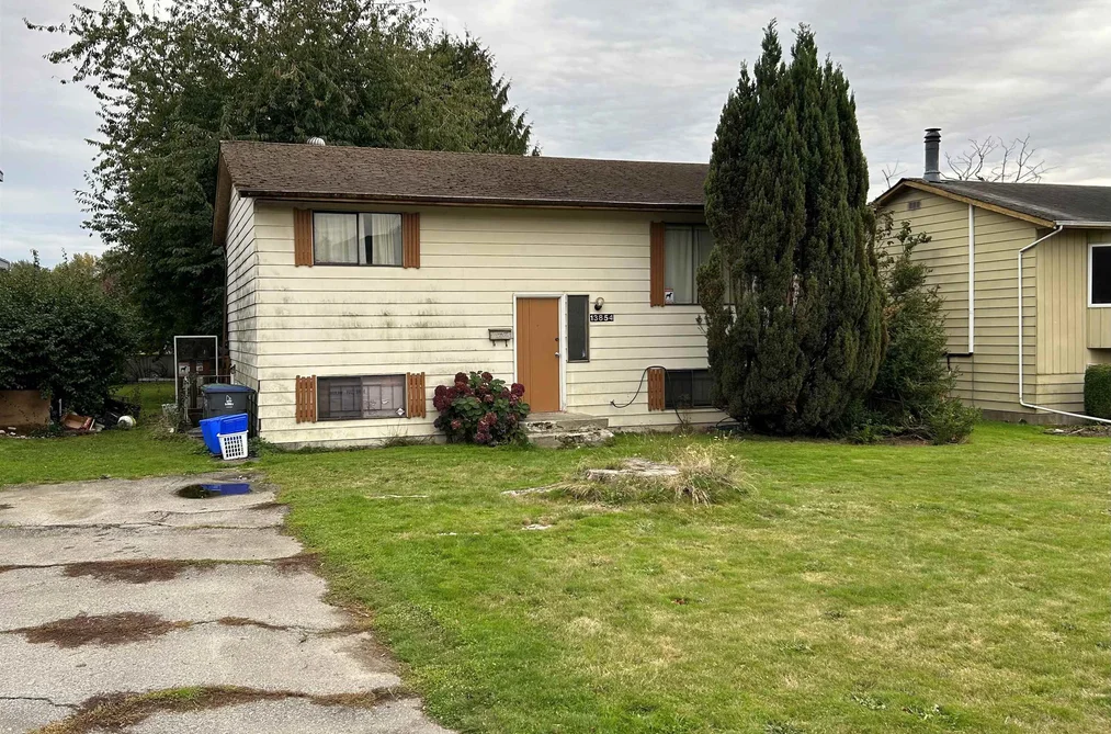 House for sale at 13854 89a Avenue Surrey British Columbia - MLS: R3061737