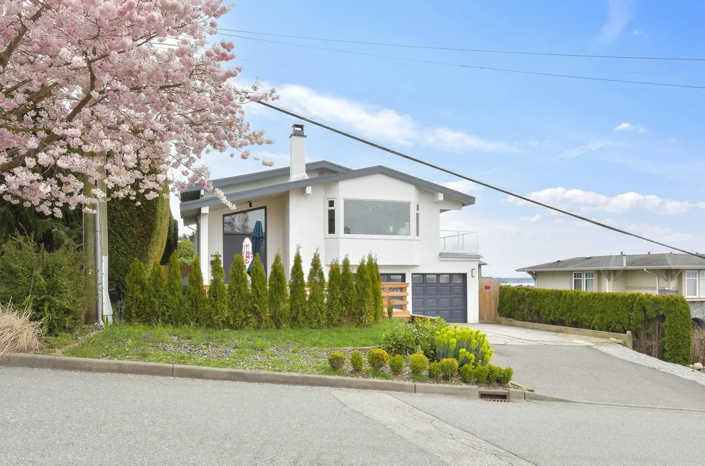 House for sale at 1388 Kerfoot Road White Rock British Columbia - MLS: R3103522