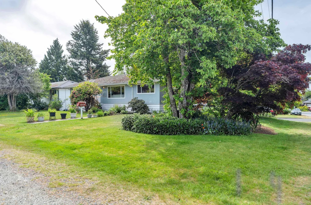 13890 BLACKBURN AVENUE, White Rock BC V4B 2Z2, White Rock BC — Residential for Sale - Photo 2