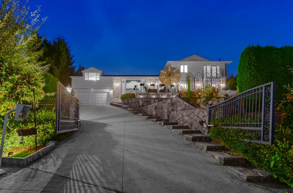 House for sale at 1391 Chartwell Drive West Vancouver British Columbia - MLS: R3119990
