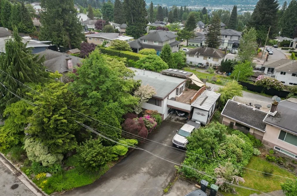 1392 CHARLAND AVENUE, Coquitlam BC V3K 3L3, Coquitlam BC — Residential for Sale - Photo 2