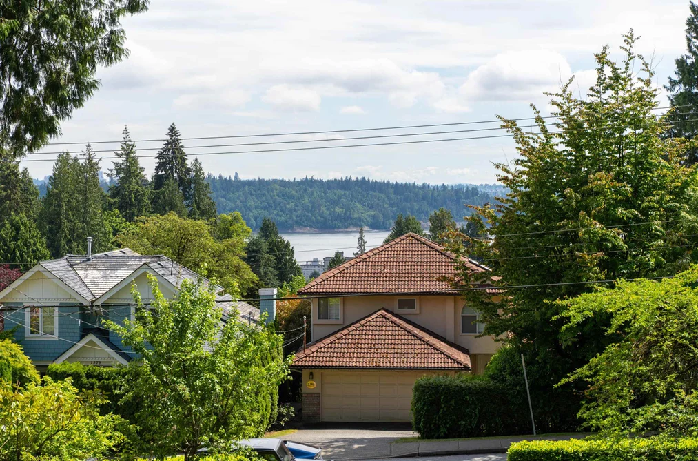 1393 MATHERS AVENUE, West Vancouver BC V7T 2G5, West Vancouver BC — Residential for Sale - Photo 2
