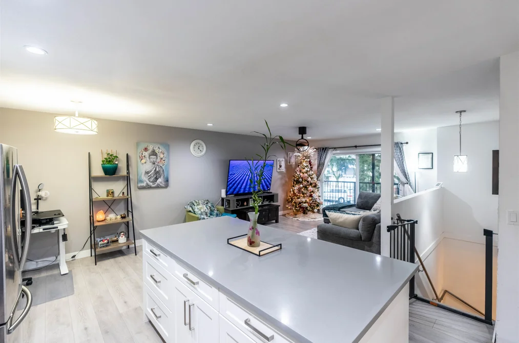 13933 90A AVENUE, Surrey BC V3V 6Z7, Surrey BC — Residential for Sale - Photo 4