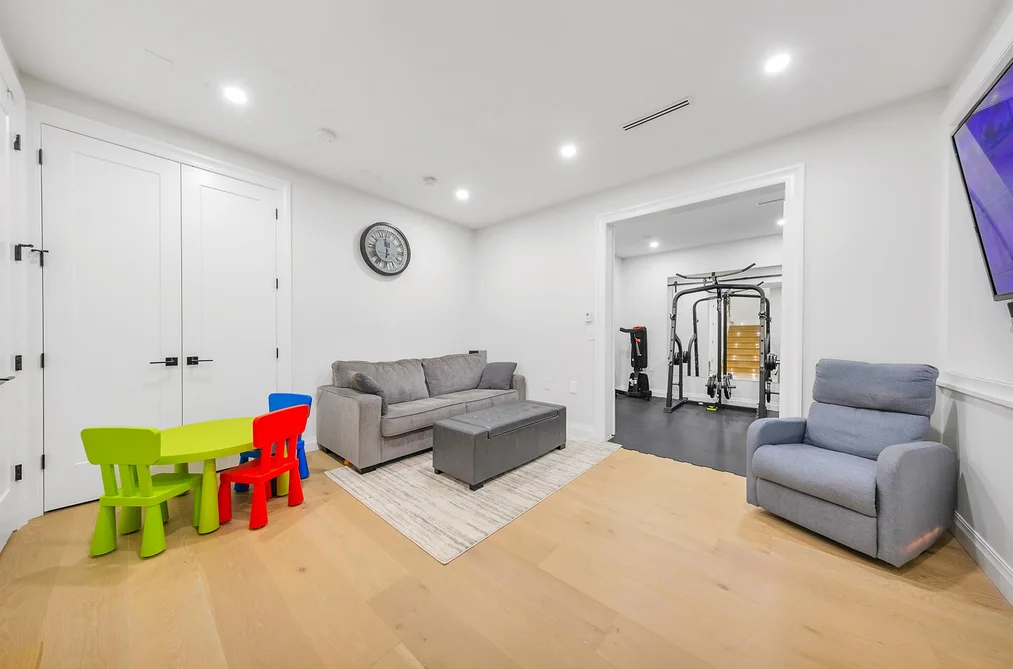 1395 W 21ST STREET, North Vancouver BC V7P 2E1, North Vancouver BC — Residential for Sale — Photo 16 of 19