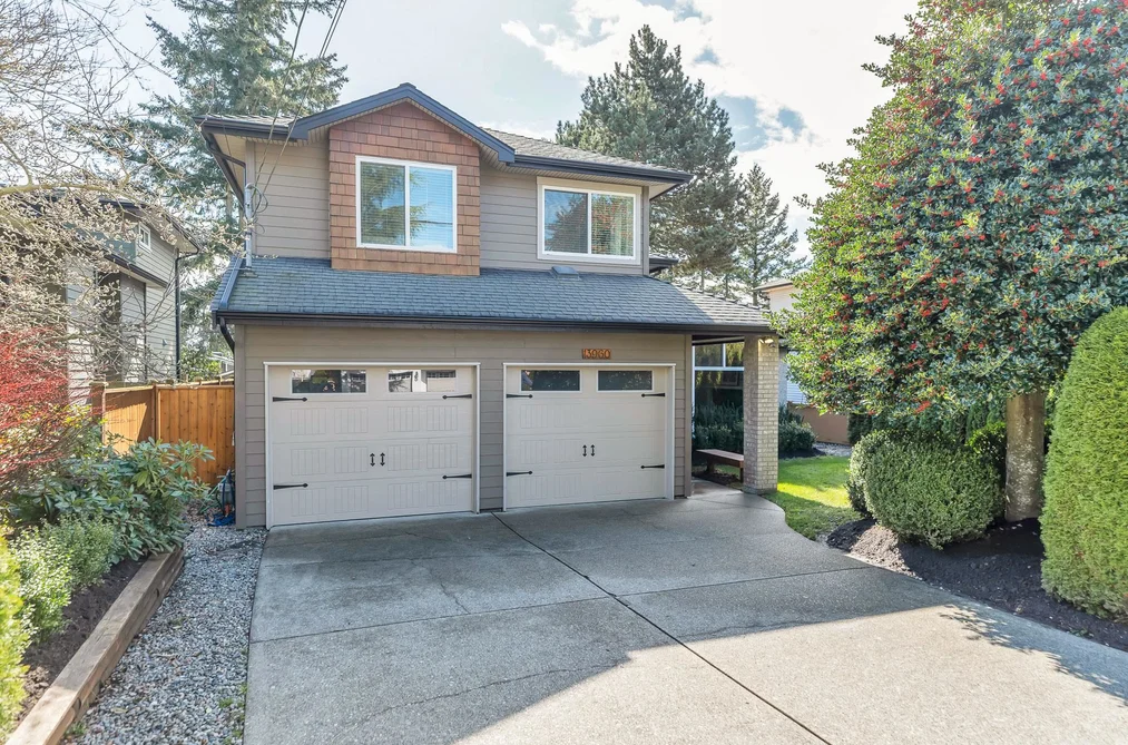 13960 COLDICUTT AVENUE, White Rock BC V4B 3B2, White Rock BC — Residential for Sale - Photo 2