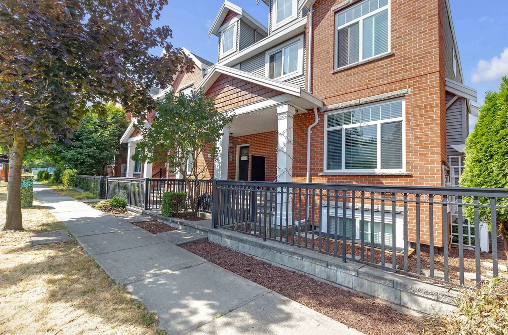 13971 64 AVENUE, Surrey BC V3W 1Y7, Surrey BC — Residential for Sale - Photo 2