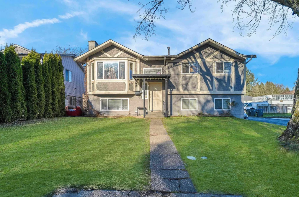House for sale at 13971 89 Avenue Surrey British Columbia - MLS: R3164252