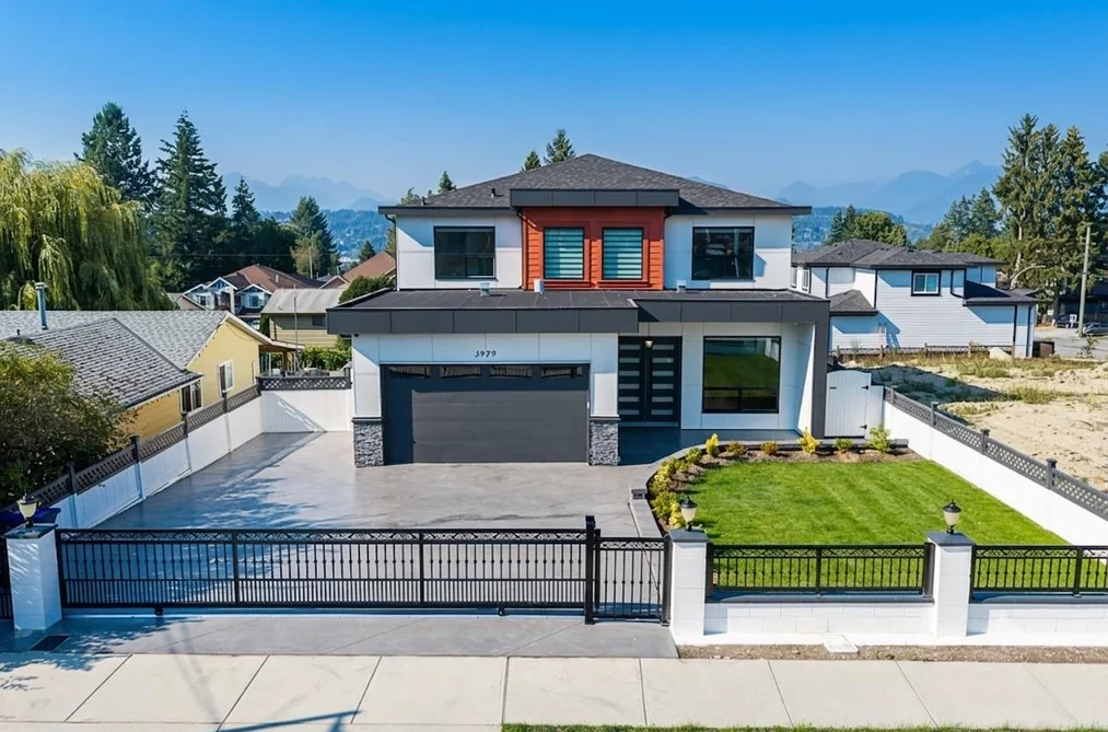 House for sale at 13979 113 Avenue Surrey British Columbia - MLS: R3153840