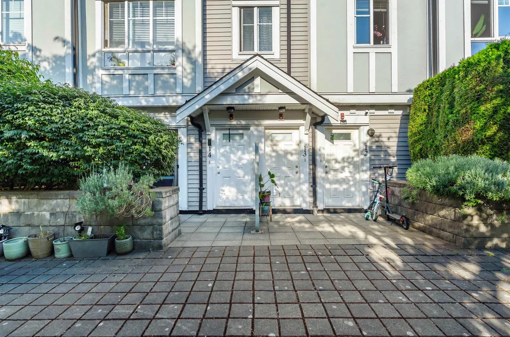 14 13239 OLD YALE ROAD, Surrey BC V3T 3C5, Surrey BC — Residential for Sale — Photo 15 of 28