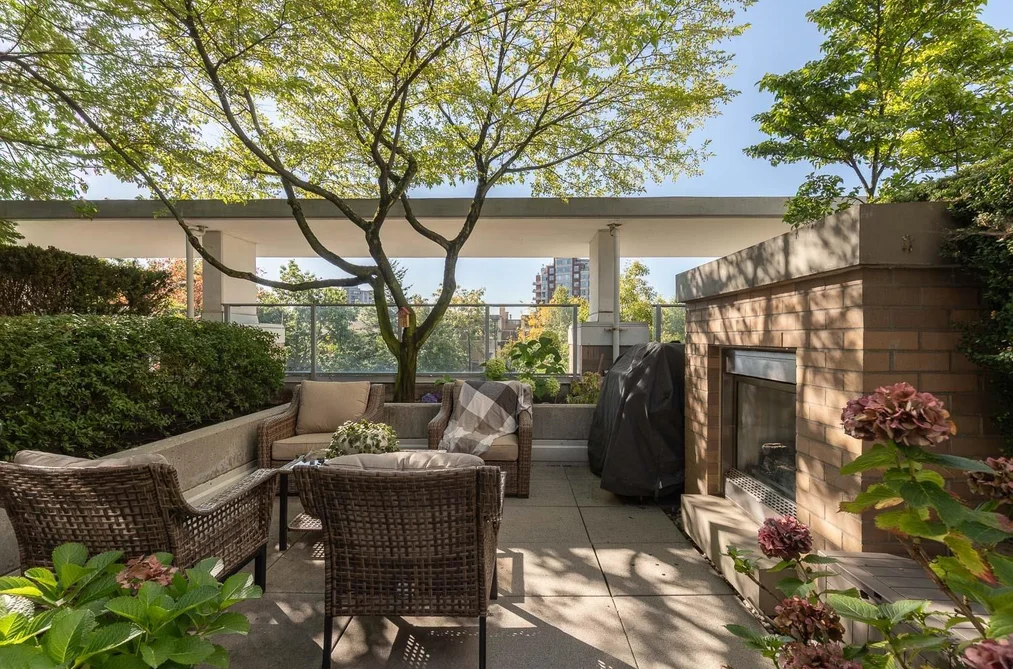 Townhouse for sale at 14 166 W 13th Street North Vancouver British Columbia - MLS: R3167821