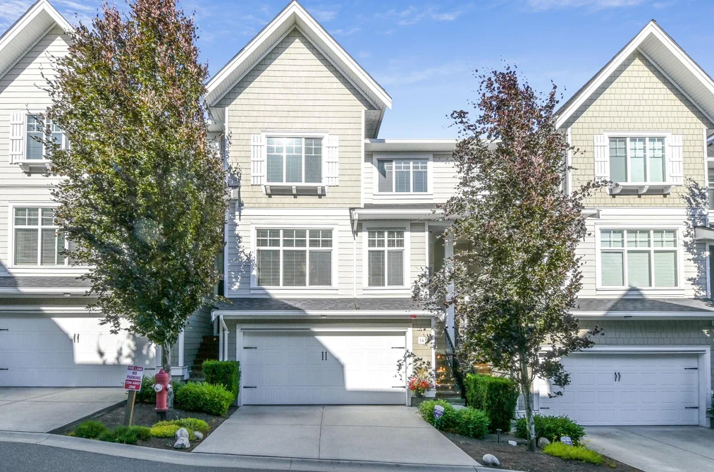 Townhouse for sale at 14 19938 70 Avenue Langley British Columbia - MLS: R3138912
