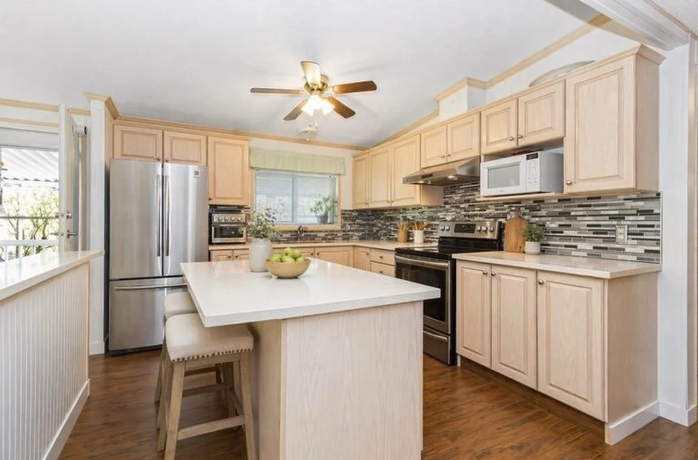 14 2035 MARTENS STREET, Abbotsford BC V2T 6M3, Abbotsford BC — Residential for Sale - Photo 2