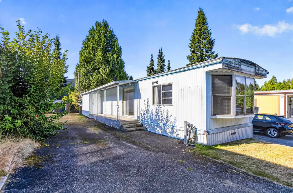 Manufactured Home for sale at 14 21163 Lougheed Highway Maple Ridge British Columbia - MLS: R3157558