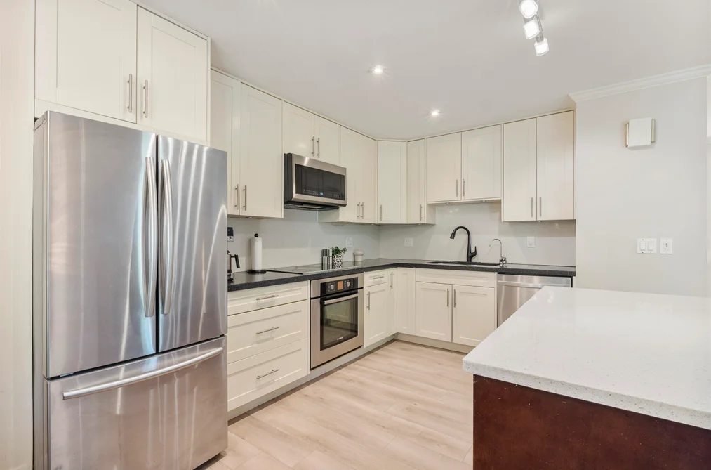 140 1495 LANSDOWNE DRIVE, Coquitlam BC V3E 2X4, Coquitlam BC — Residential for Sale — Photo 11 of 30