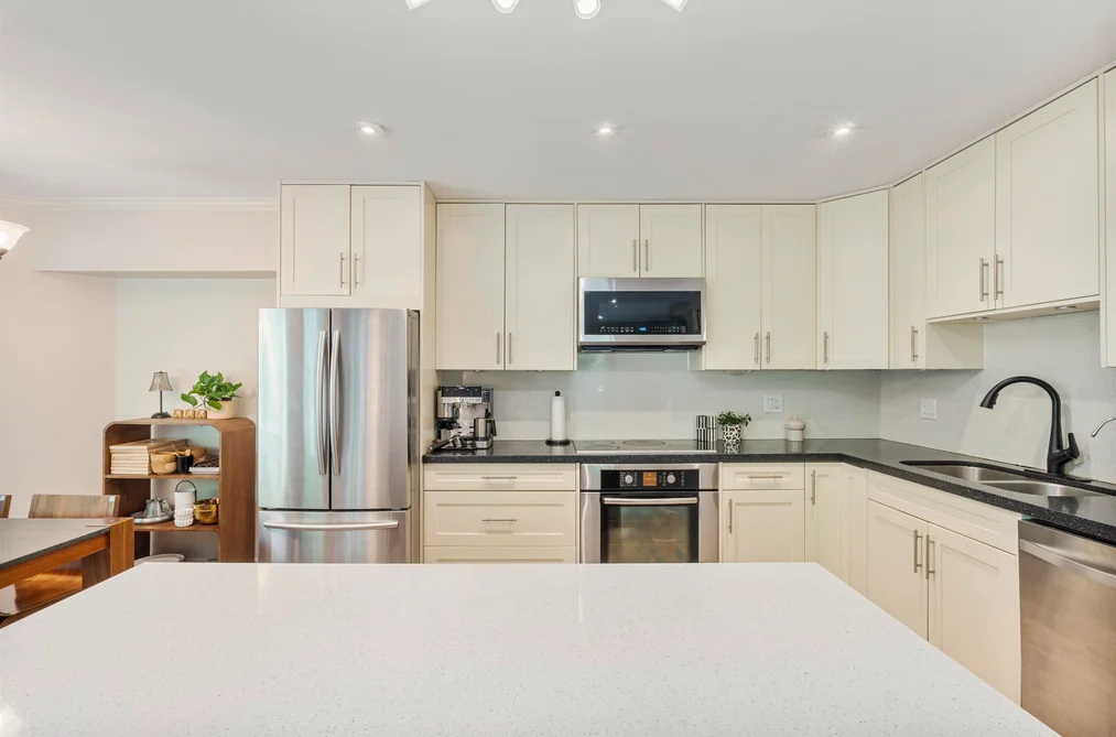 140 1495 LANSDOWNE DRIVE, Coquitlam BC V3E 2X4, Coquitlam BC — Residential for Sale — Photo 12 of 30