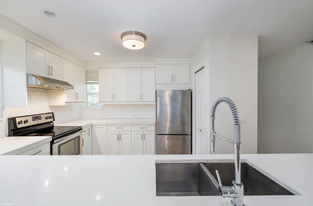 140 SHORELINE CIRCLE, Port Moody BC V3H 5B3, Port Moody BC — Residential for Sale - Photo 3