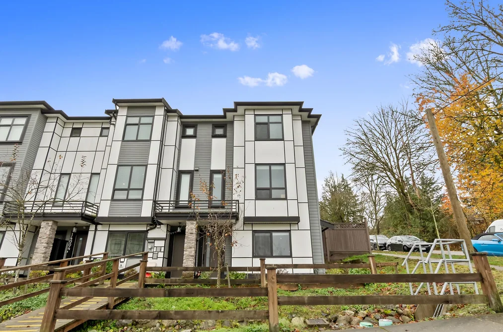 Half Duplex for sale at 14002 60a Avenue Surrey British Columbia - MLS: R3068963